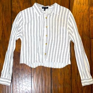 KENDALL & KYLIE CROPPED BUTTON DOWN